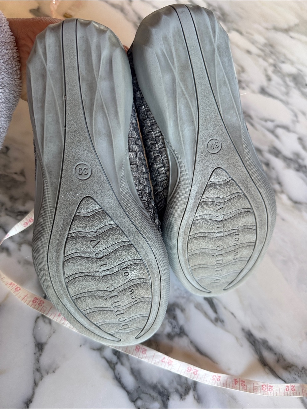Bernie Mev Catwalk Pewter Woven Memory Foam Flats EU 39 US 8-8.5 - Picture 6 of 10
